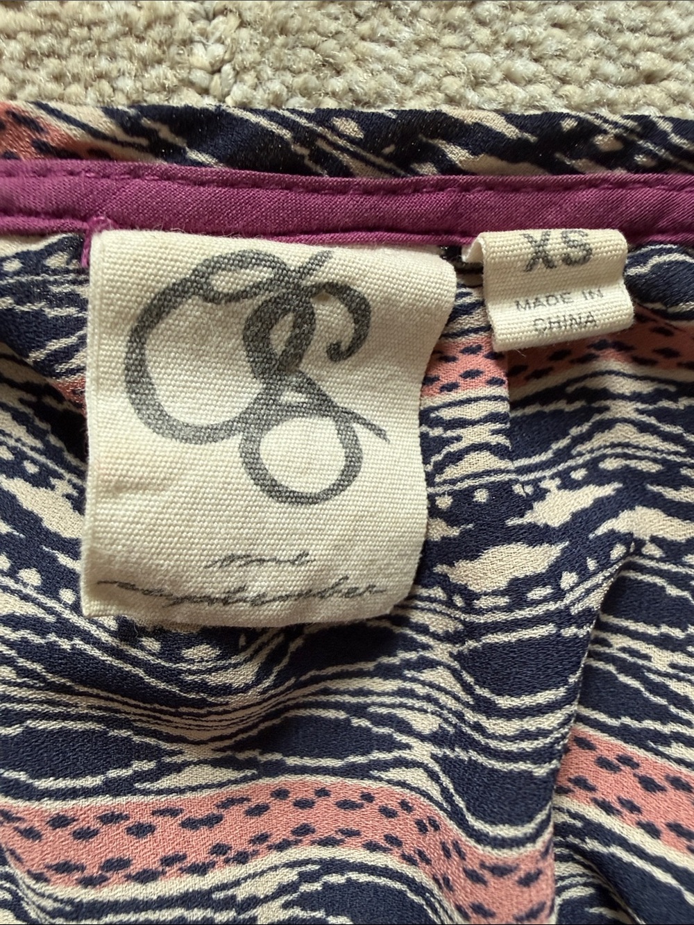 One September Majorelle Peasant Top Women's Small Navy‎ Boho Aztec Embroidered - Picture 2 of 5